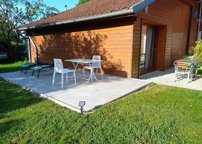Le Studio Restauration Netflix et Jacuzzi Proche des grands lacs